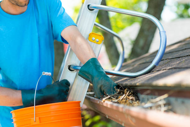 Gutter cleaning and maintenance in Chicago IL for clogged residential gutters